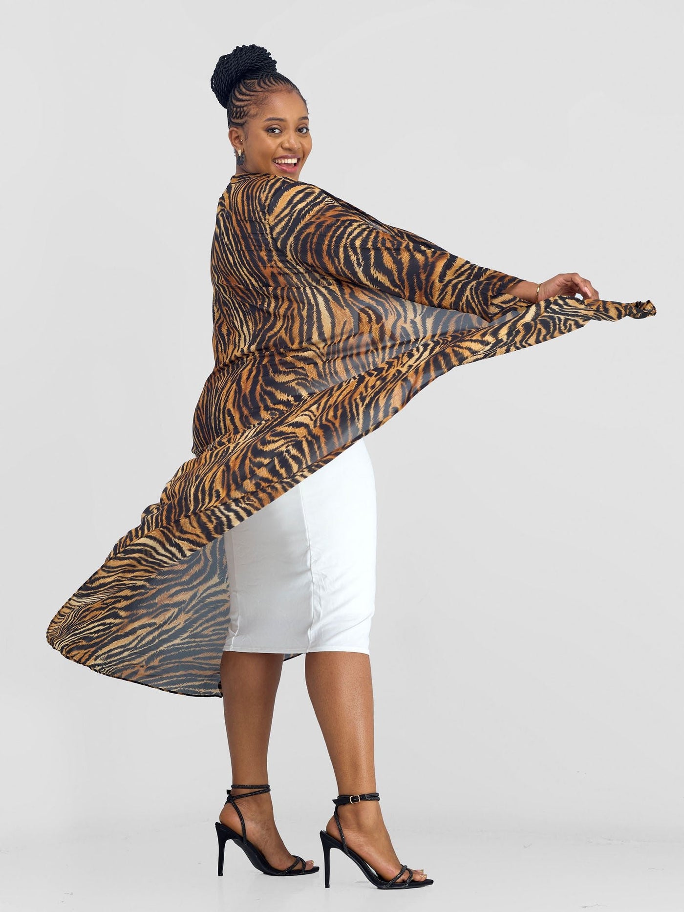 Vivo Maisha Long Sleeve High Low Kimono - Brown / Black Mistari Print - Shopzetu