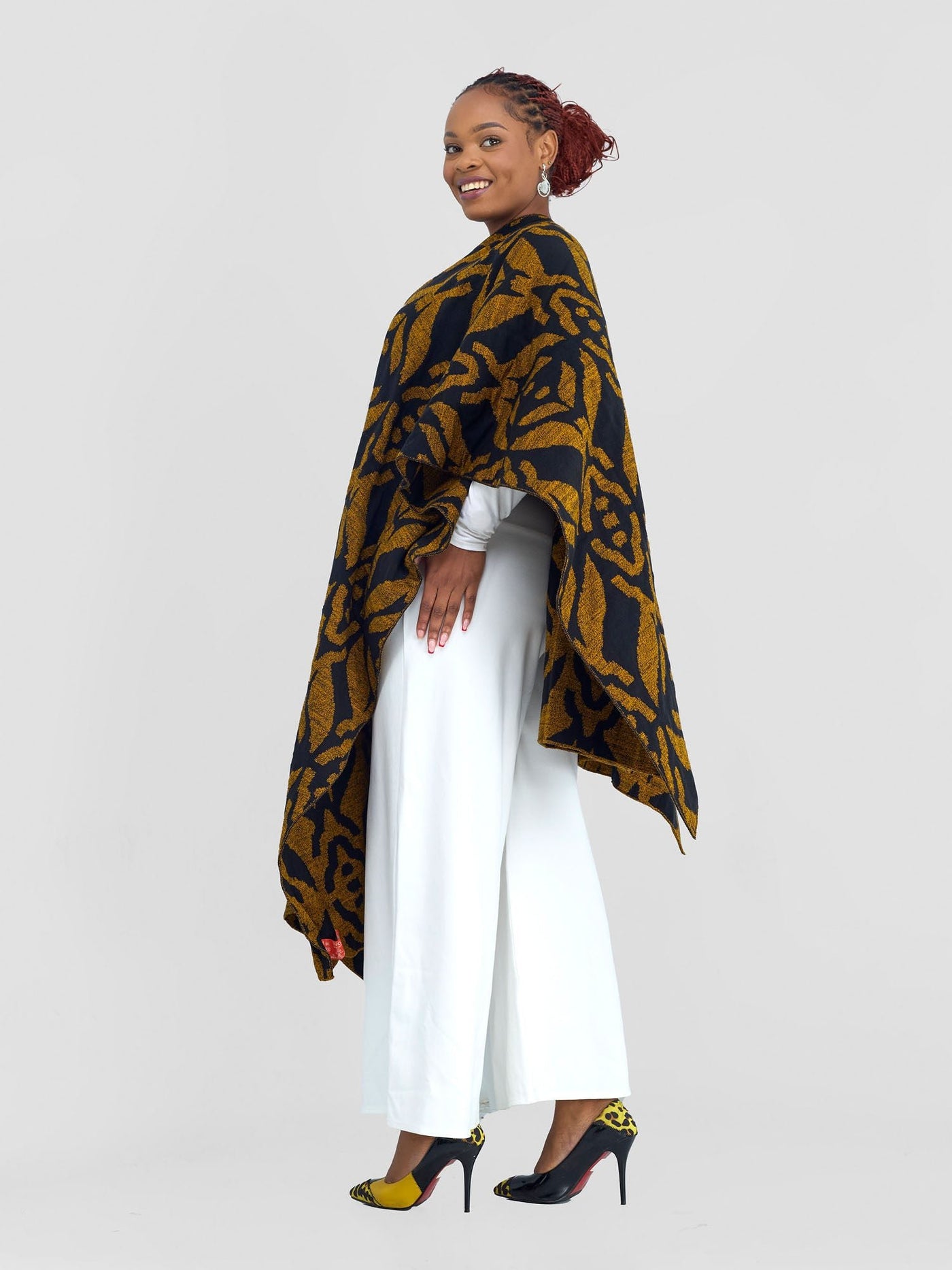 Vivo Reversible Poncho without Fringes - Black / Mustard Ukwi Print - Shopzetu