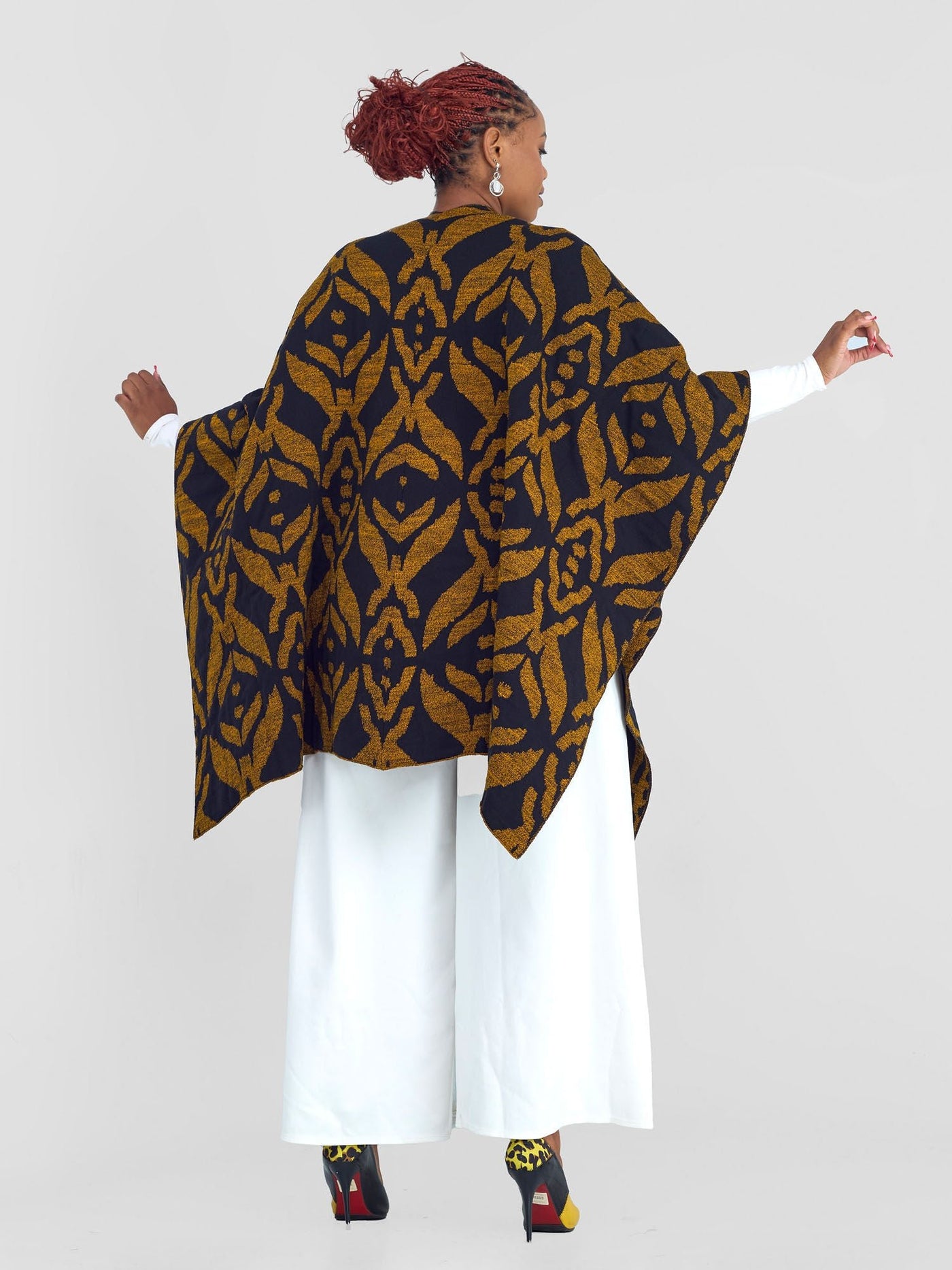 Vivo Reversible Poncho without Fringes - Black / Mustard Ukwi Print - Shopzetu