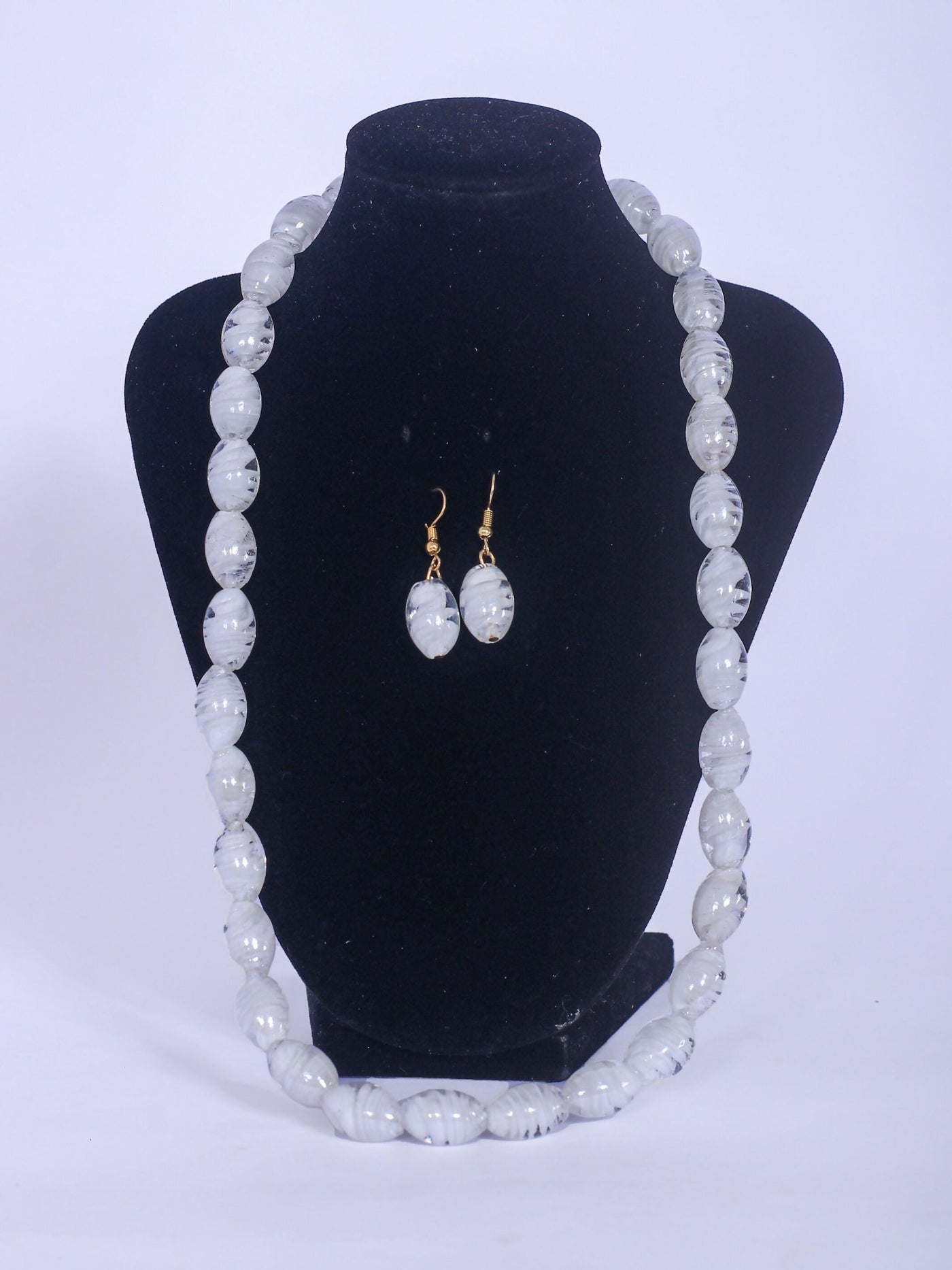 Klewisia Closet Shiny Pearls Necklace - White - Shopzetu