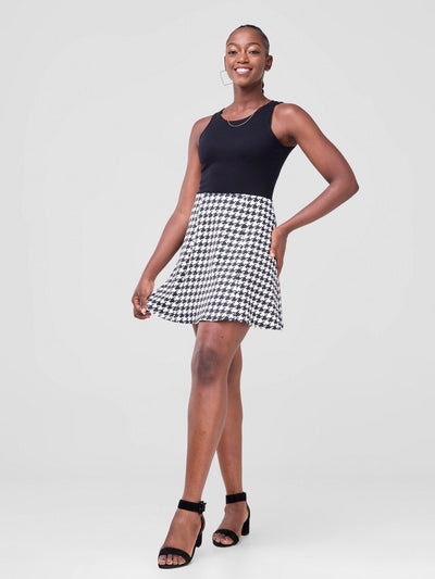 Zoya Sitawi A-line Mini Skirt - Black / White Abstract Print - Shopzetu
