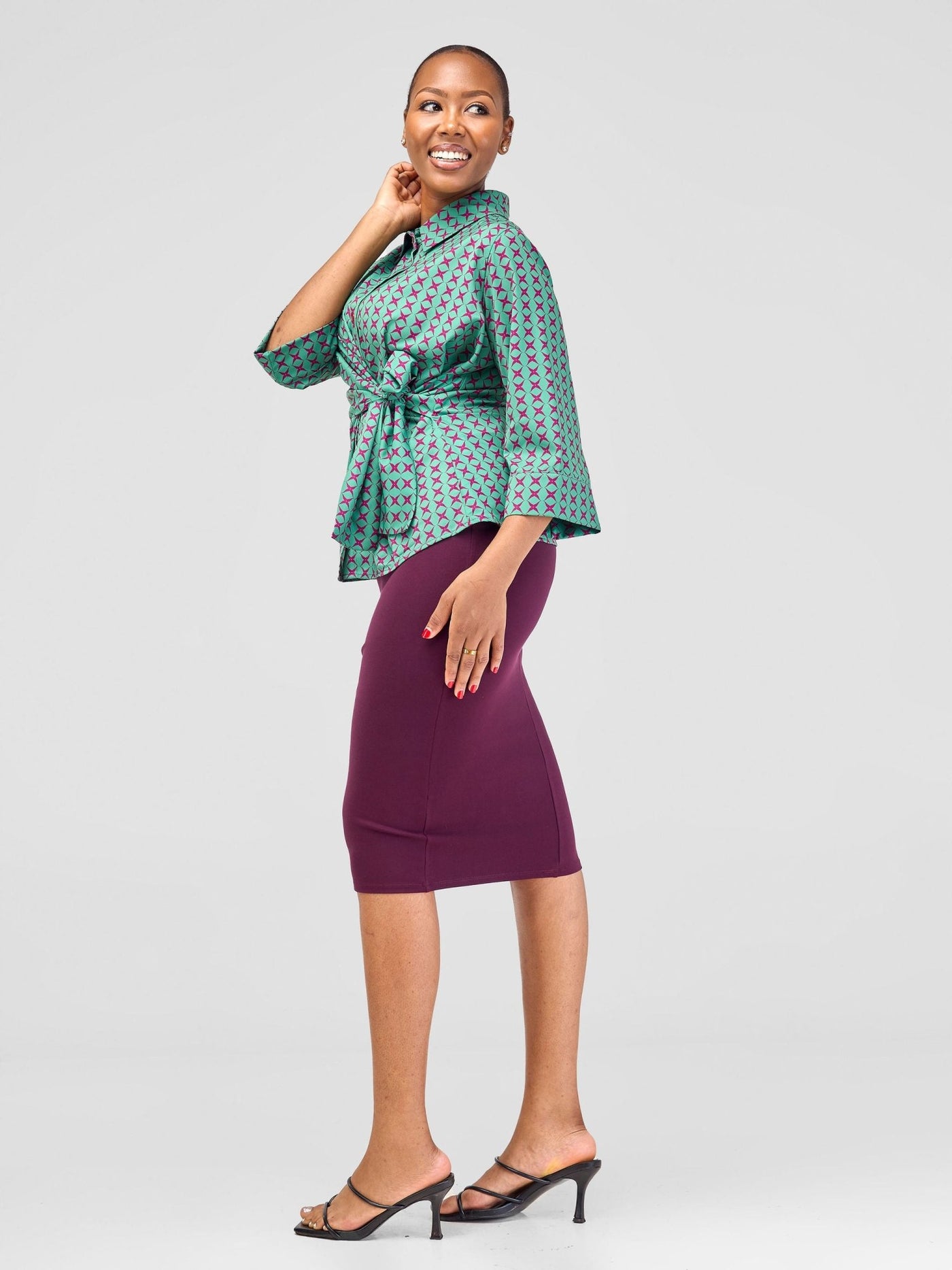 Vivo Arafa 3/4 Sleeve Tie Shirt - Green / Purple Clover Print - Shopzetu