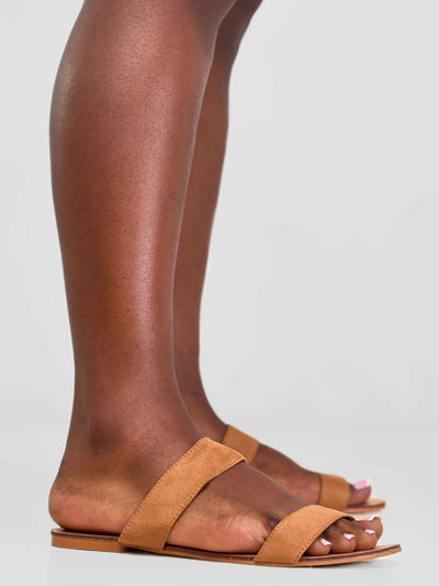 Be Unique Shopping Sandals - Brown