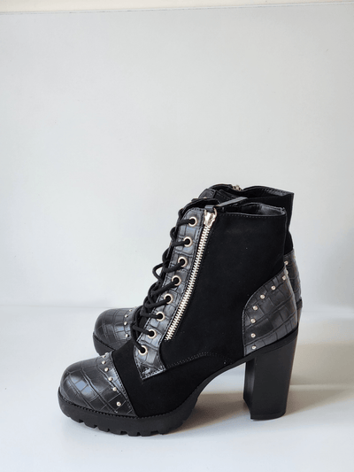 Women Chunky Heel Boot - Black - Shopzetu