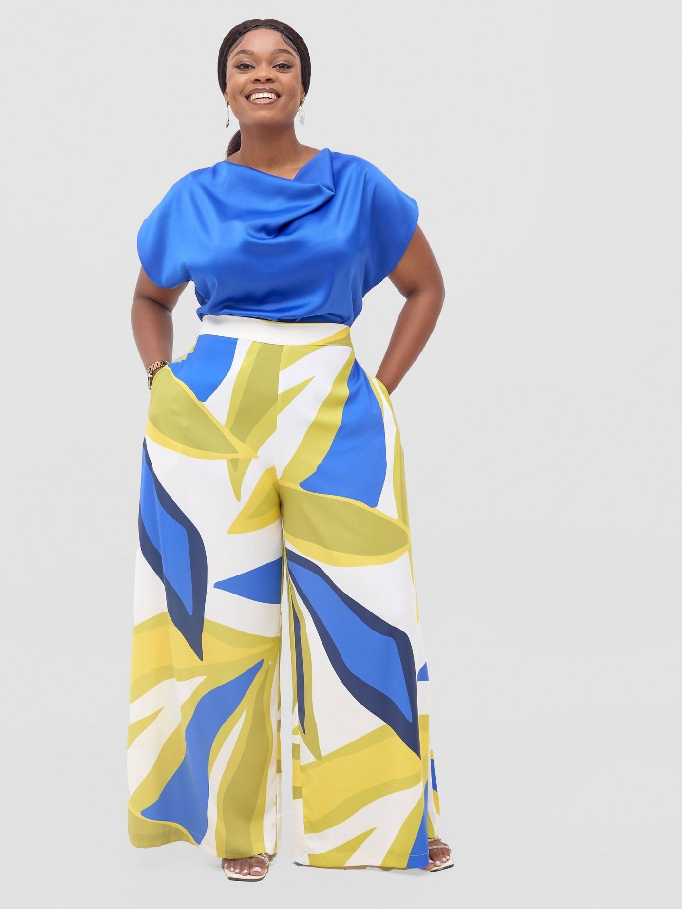 Vivo Kelemi Crepe Wide Leg Pants - Royal Blue / Green Lana Print - Shopzetu