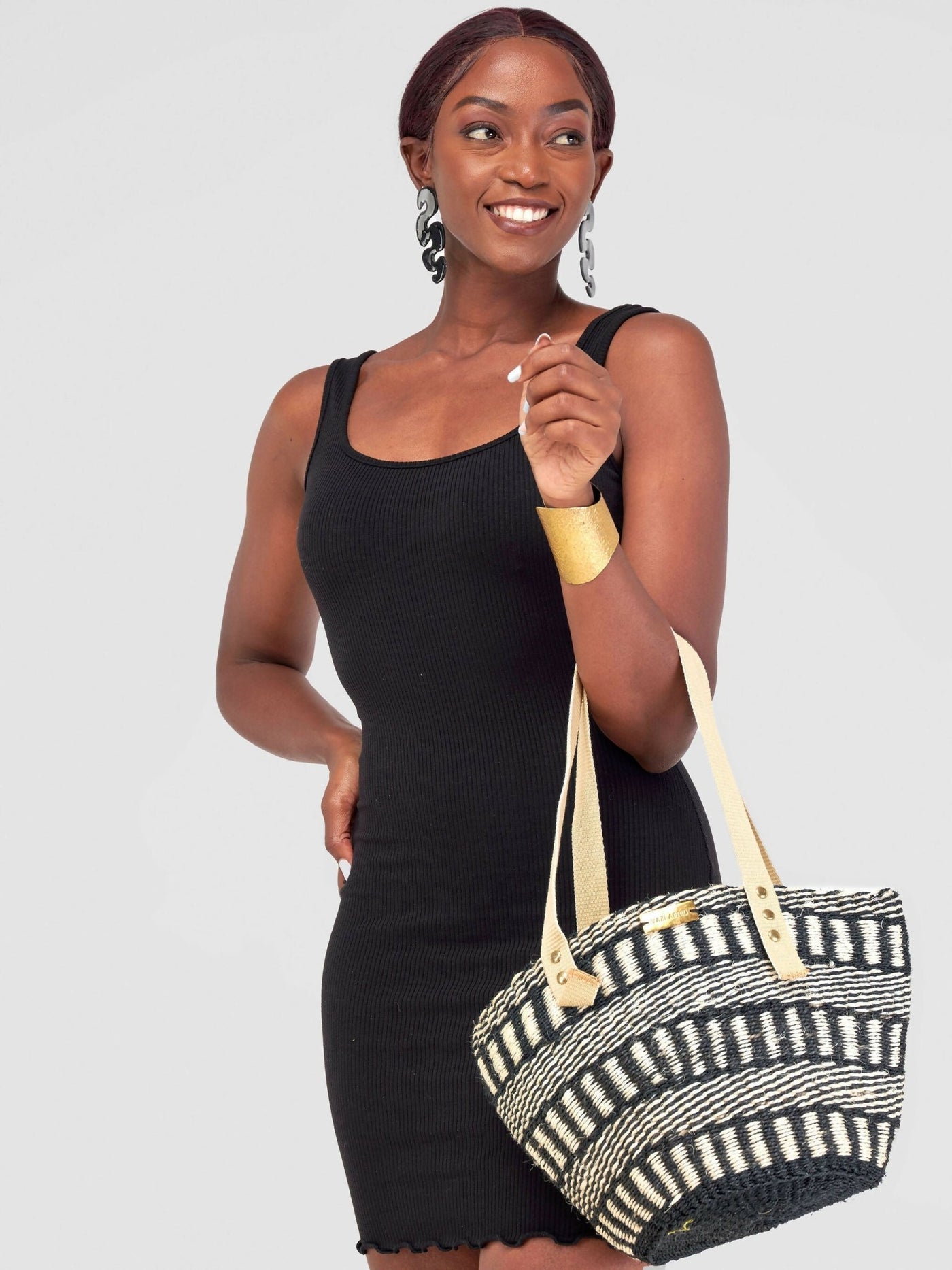 Vazi Afriq Sisal Banana Fiber Bag - Black/ White - Shopzetu