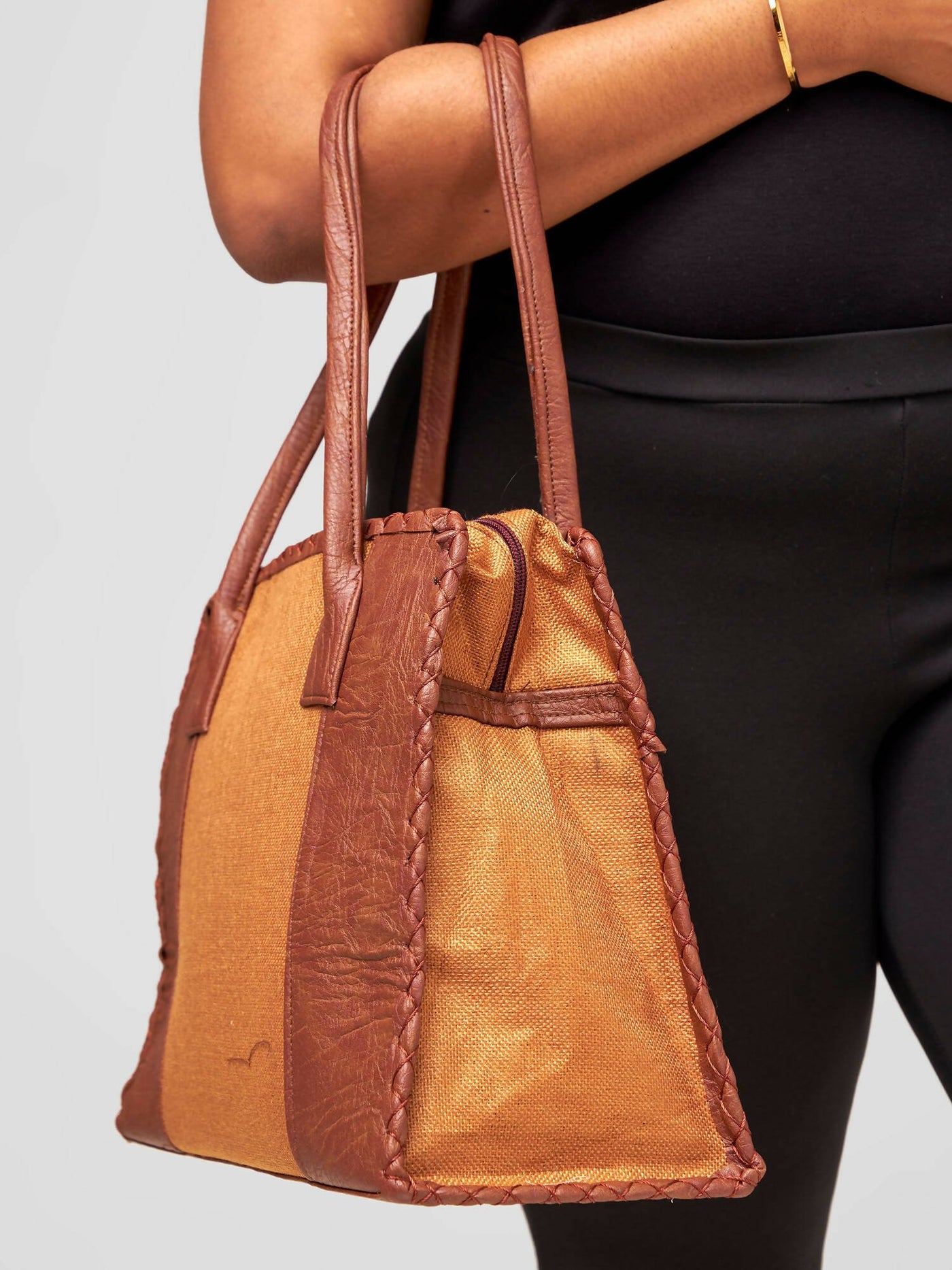 Curves BD Ngozi Bag - Brown / Gold - Shopzetu