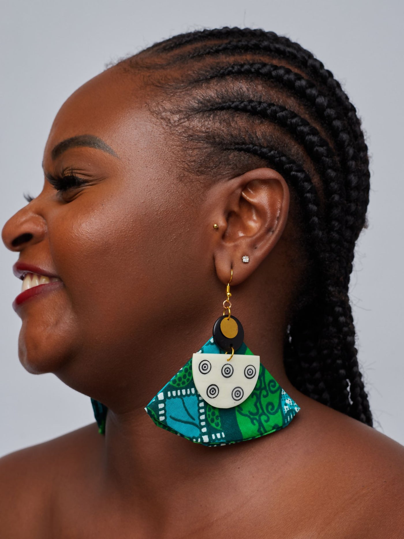 Tuli Razia Ankara With Detail Earring - Green - Shopzetu