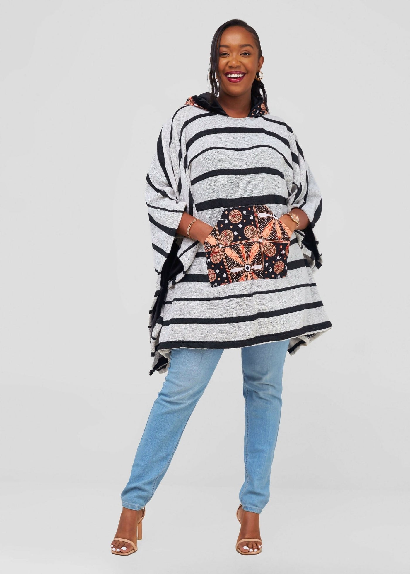 Nefpatra Africa Poncho - White - Shopzetu