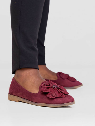 Be Unique Timeless Flowerhead Loafers - Maroon