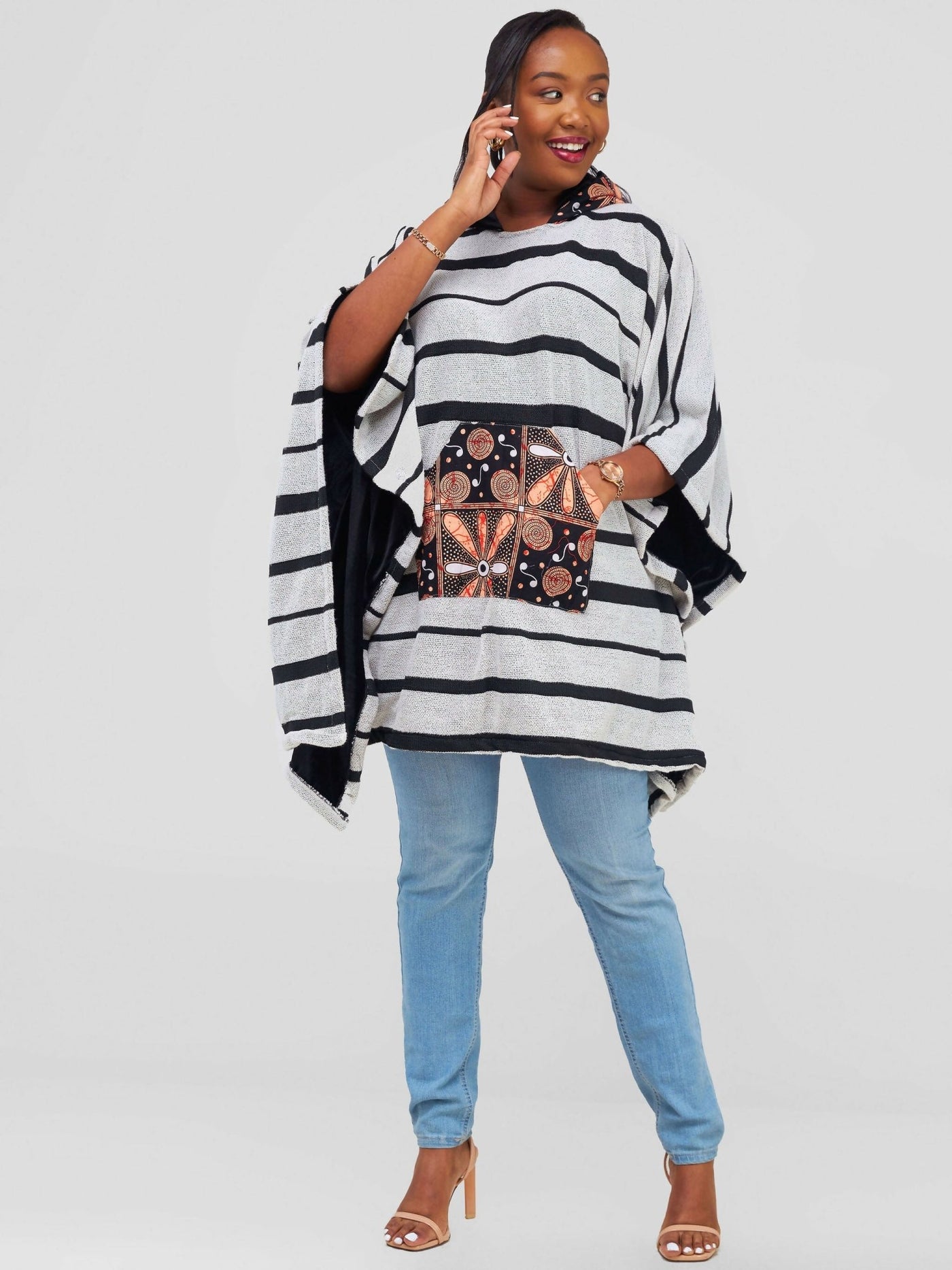 Nefpatra Africa Poncho - White - Shopzetu