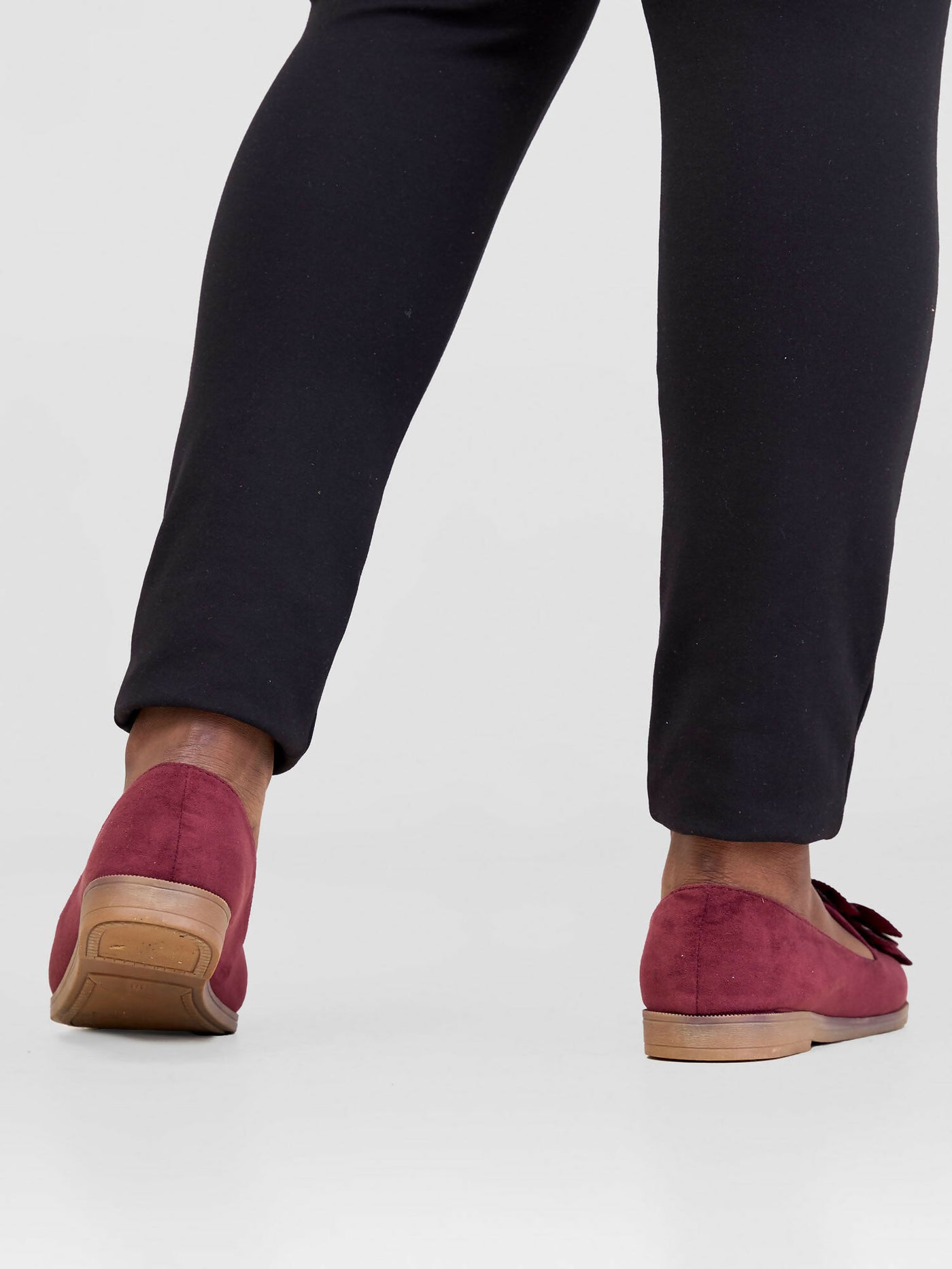 Be Unique Timeless Flowerhead Loafers - Maroon