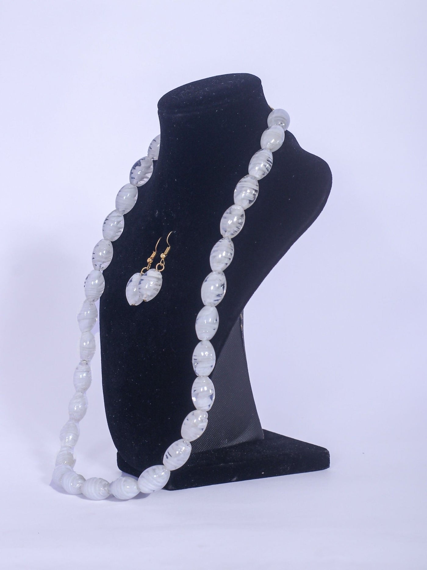 Klewisia Closet Shiny Pearls Necklace - White - Shopzetu