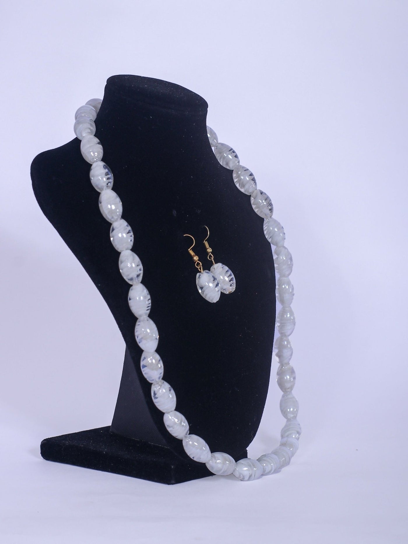 Klewisia Closet Shiny Pearls Necklace - White - Shopzetu