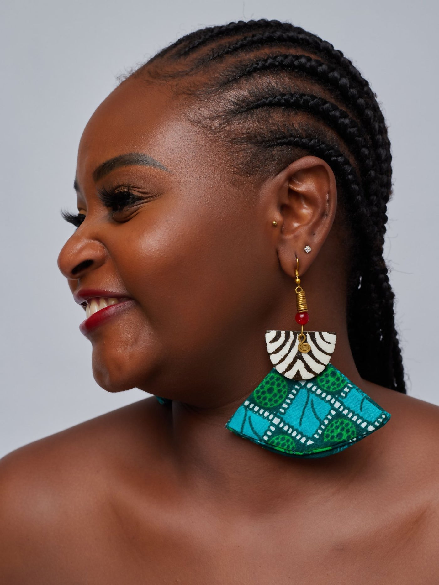 Tuli Razia Ankara With Detail Earring - Green - Shopzetu