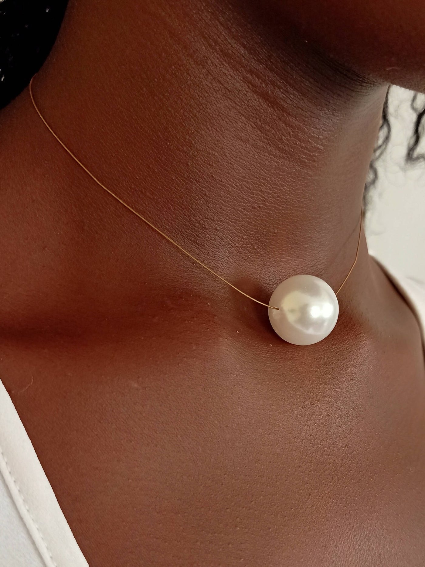 Xara Gems Floating Pearl Necklace - White - Shopzetu