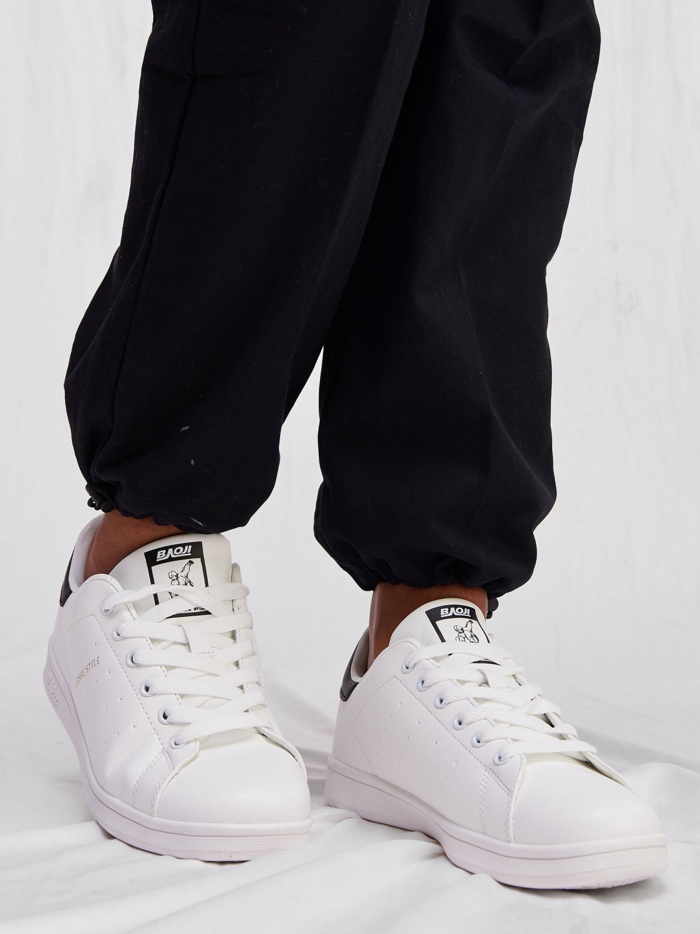 Ziatu Women's Colour Pop Sneakers - Black / White - Shopzetu