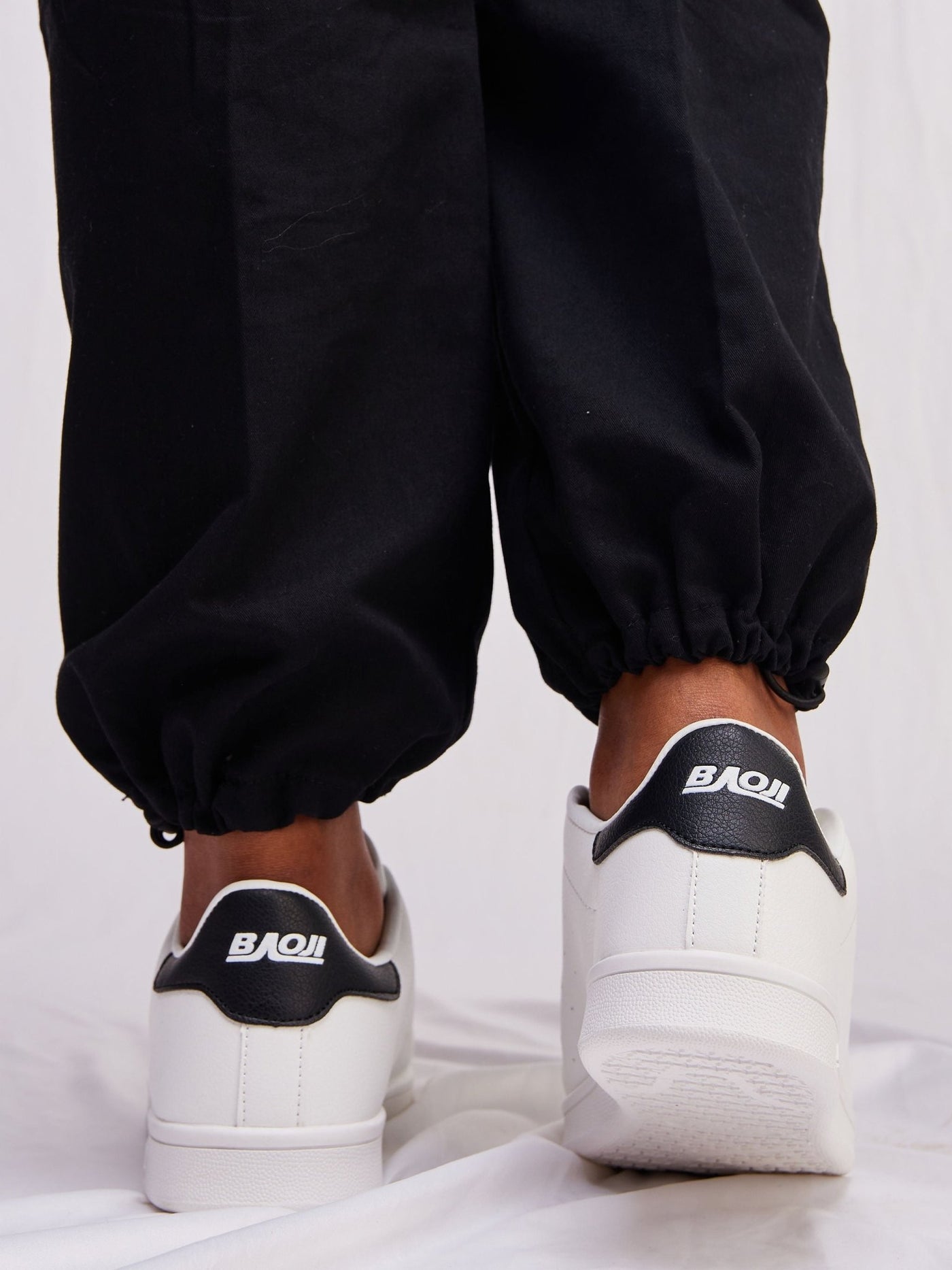 Ziatu Women's Colour Pop Sneakers - Black / White - Shopzetu