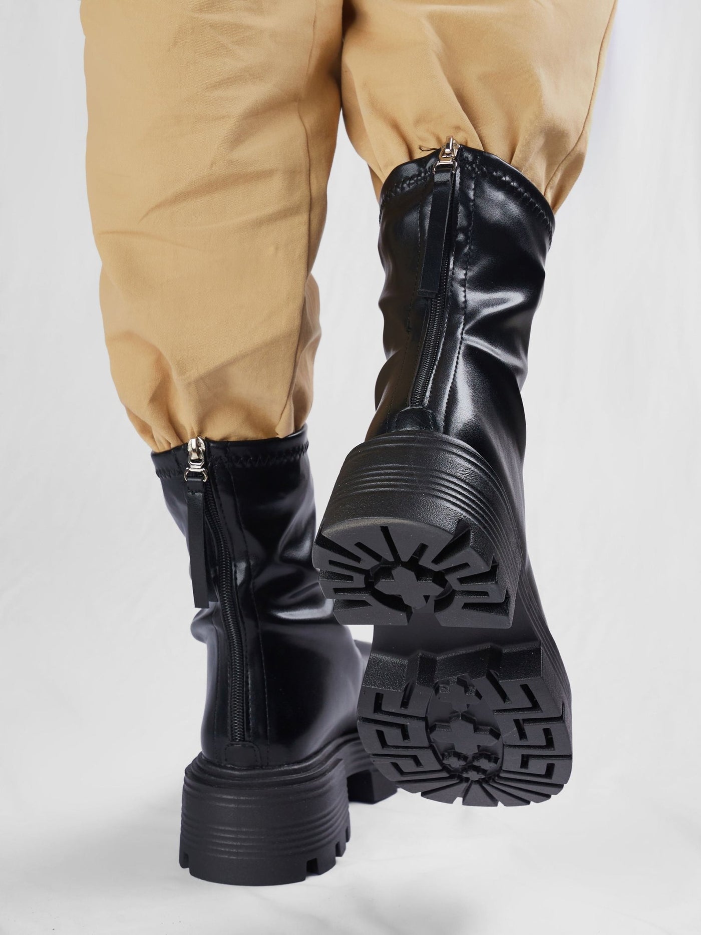 Ziatu Women's Ankle Boots - Black - Shopzetu