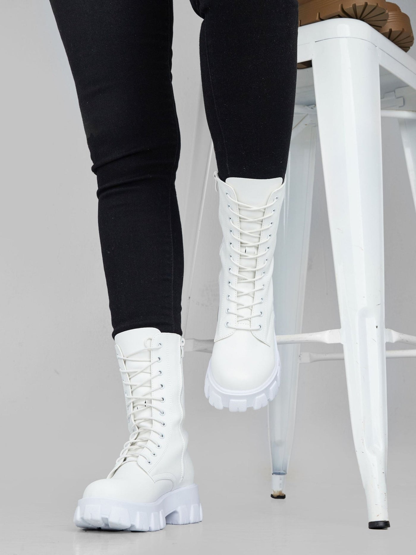 Ziatu Women's Combat Boots - White - Shopzetu