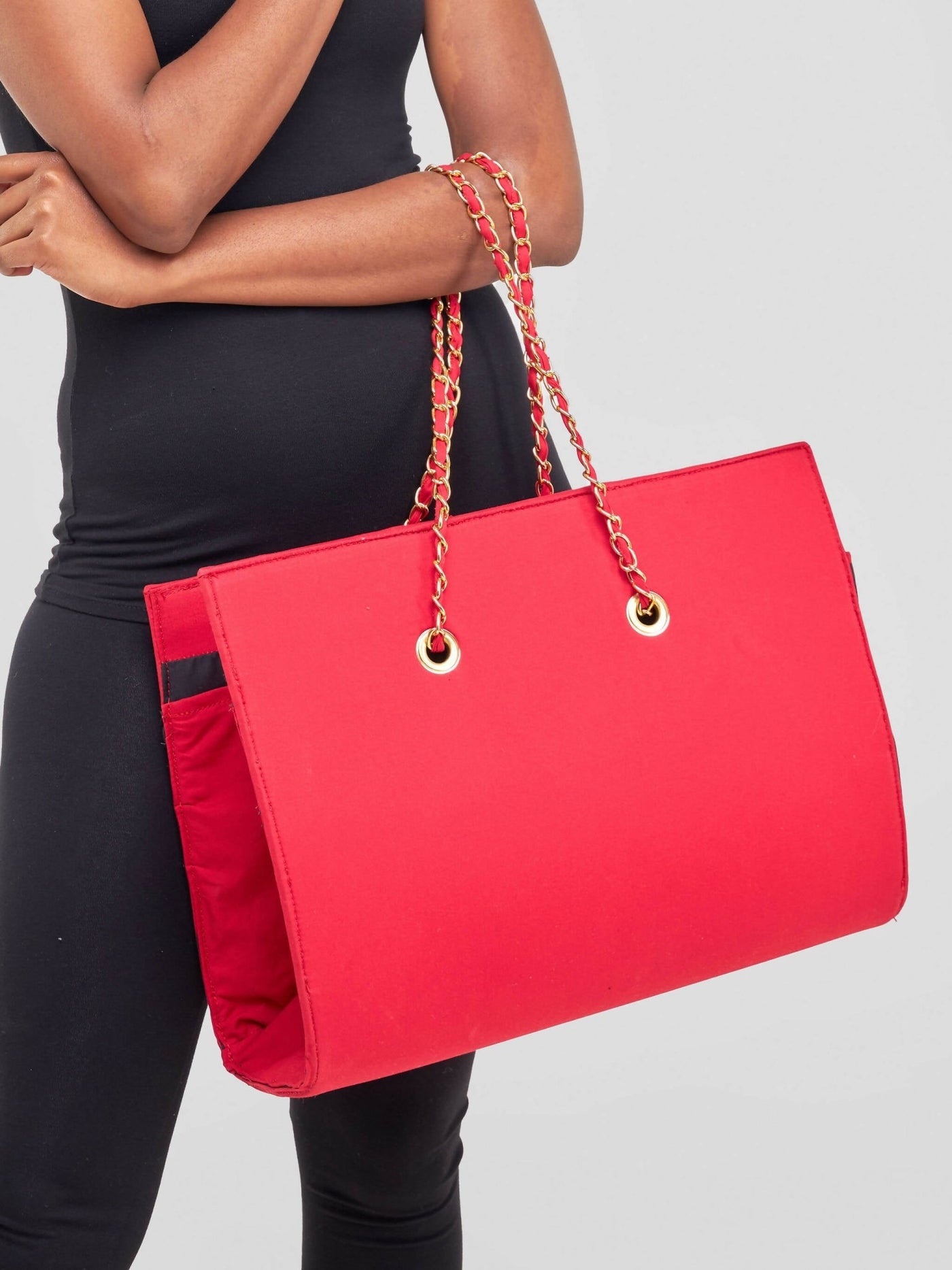 Kay Designs Chained Handbag - Red - Shopzetu