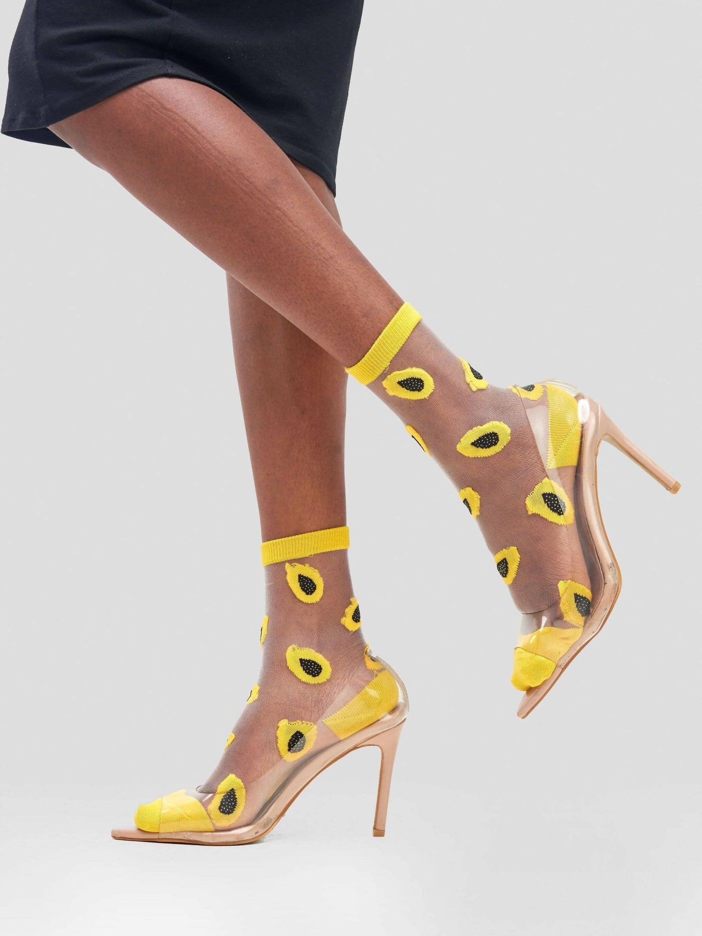 Kamata Yellow Pawpaw Sheer Socks - Yellow - Shopzetu