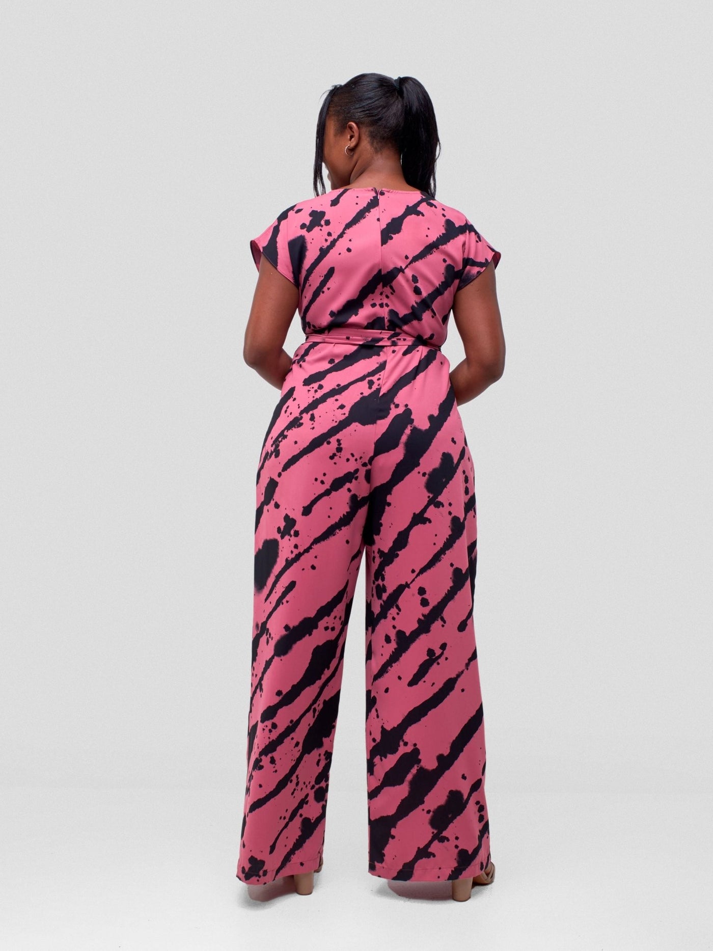 Vivo Ava Jumpsuit - Pink / Black Mistari Diagonal Print - Shopzetu