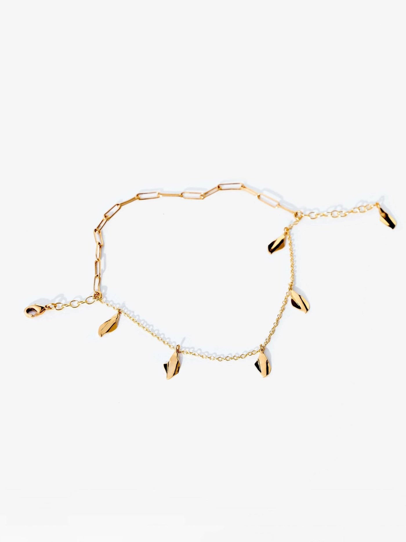 Soko Delicate Bidu Charm Bracelet - Gold - Shopzetu