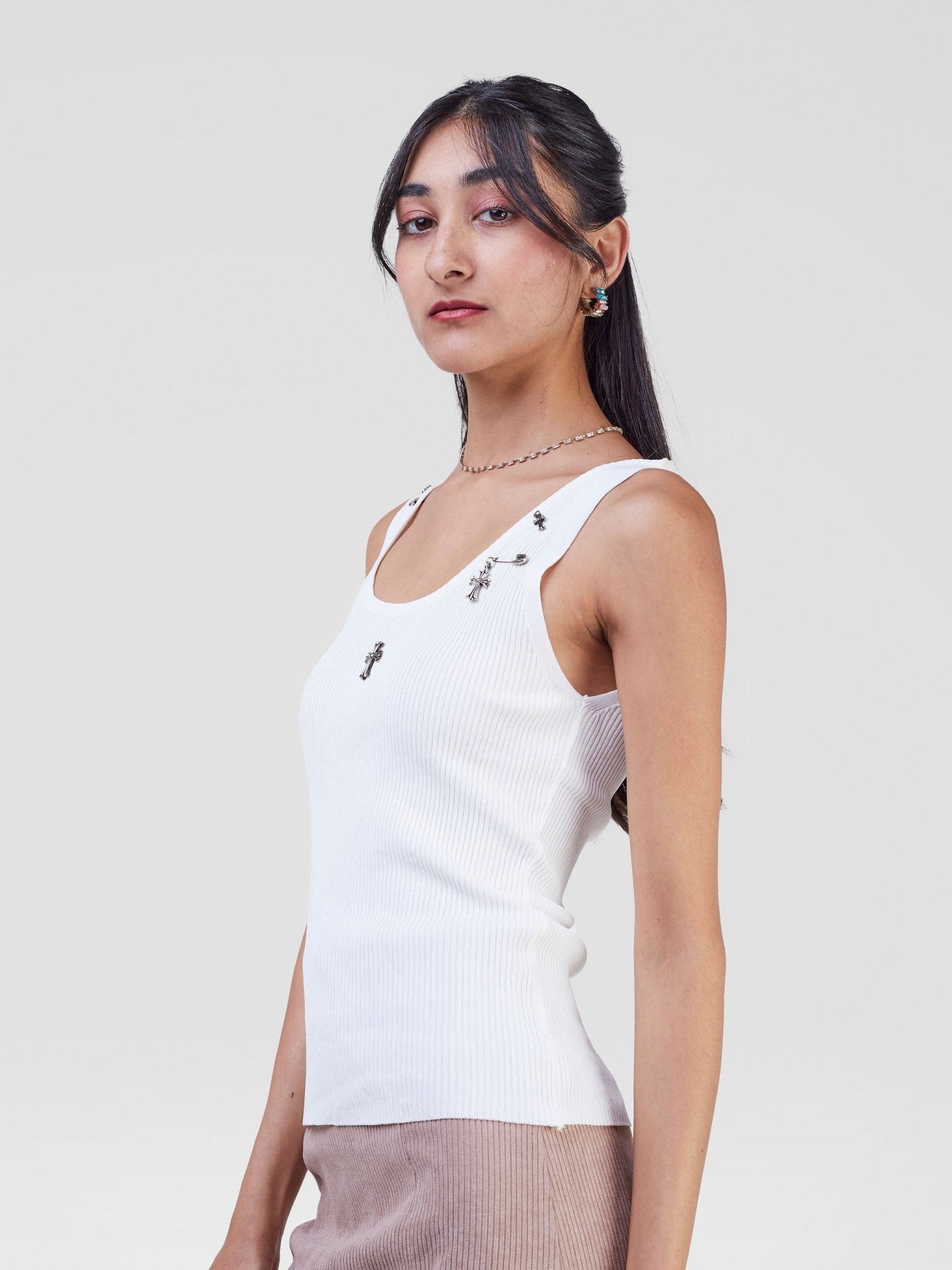 Anika Knitted Sleeveless Crop With Metallic Details - White - Shopzetu