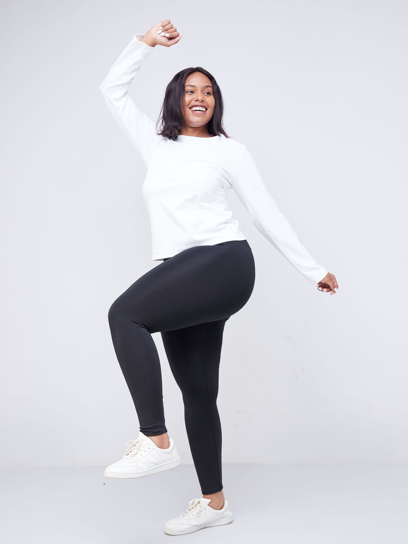Vivo Fitness Fitted Long Sleeve Top - White