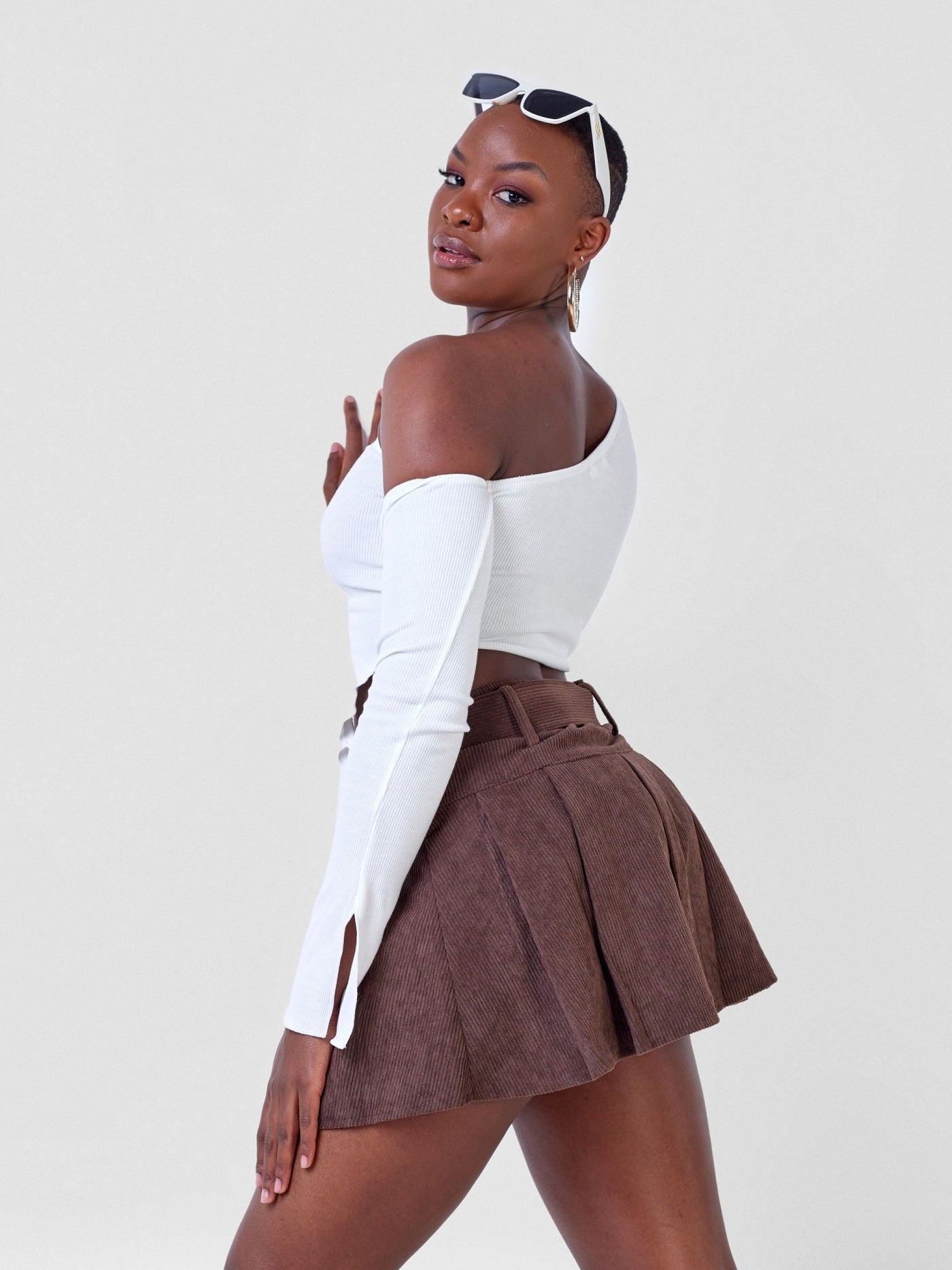 Carrie Wahu X SZ Corduroy Pleated Miniskirt w/s Zipper & Elastic Waist - Brown - Shopzetu