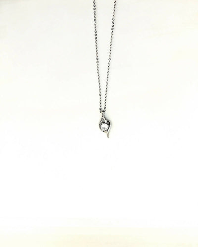 Slaks World Fashion Bowtie Style Necklace - Silver - Shopzetu