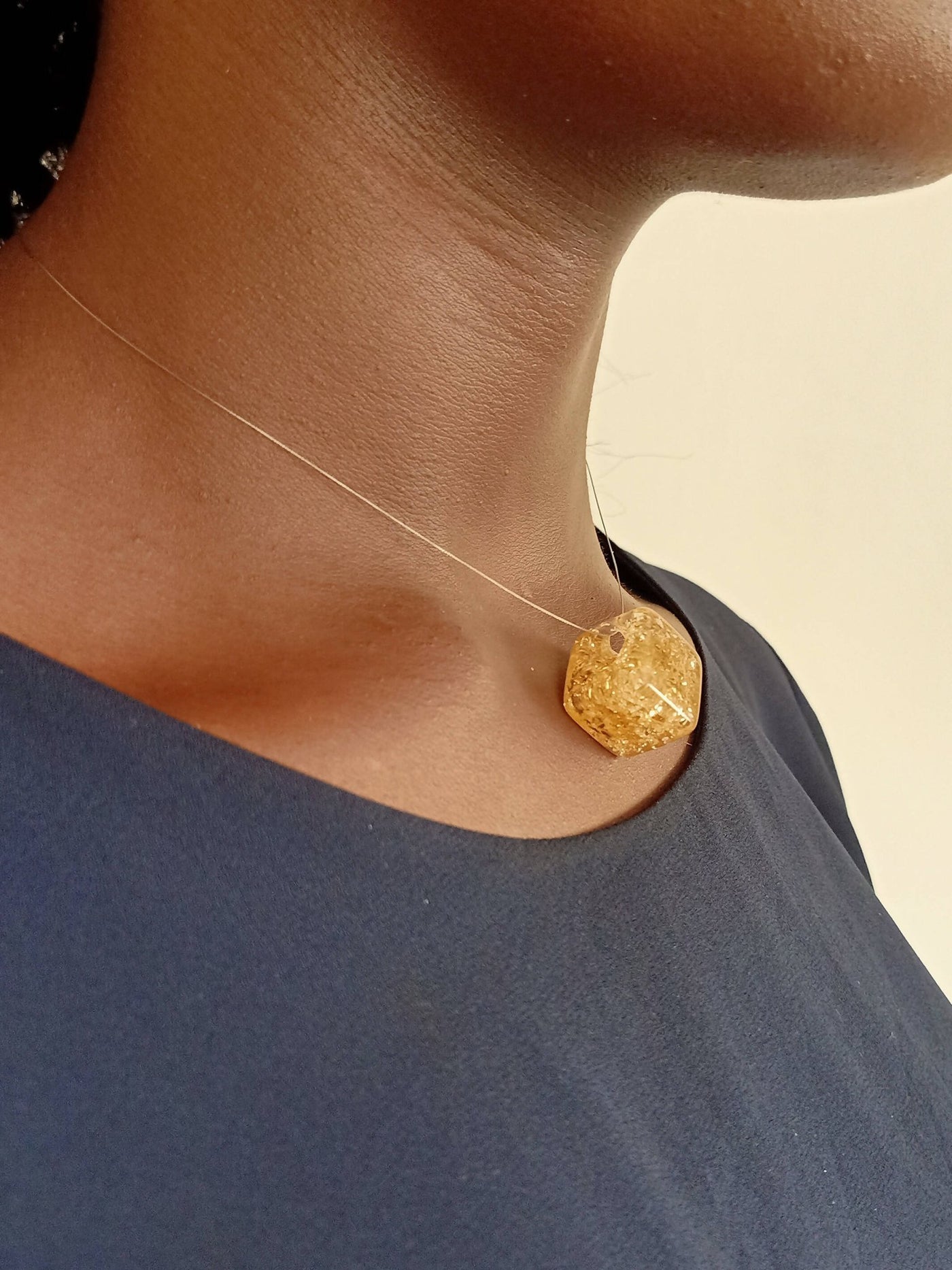 Xara Gems Floating pendant Necklace - Brown - Shopzetu
