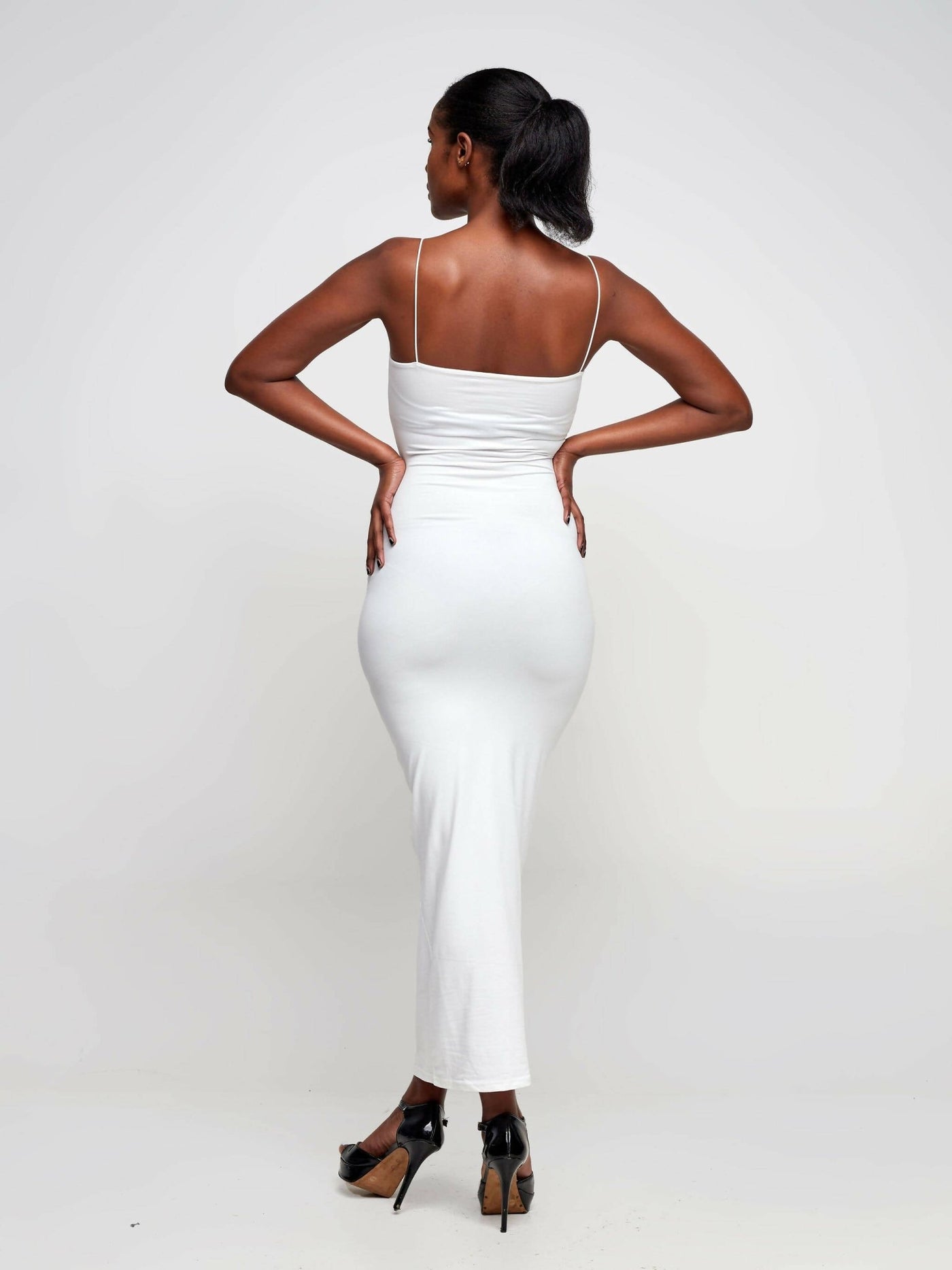 Tyche Slim Pure Color Square Collar Backless Dress - White - Shopzetu