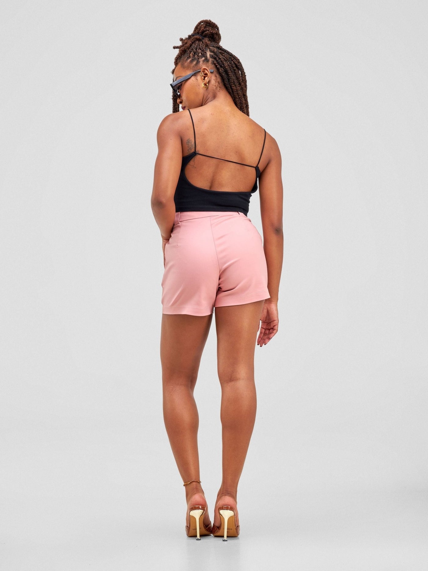 Anika Aline Pleated Short With Angular Pocket & Zipper On The Side - Light Pink - Shopzetu