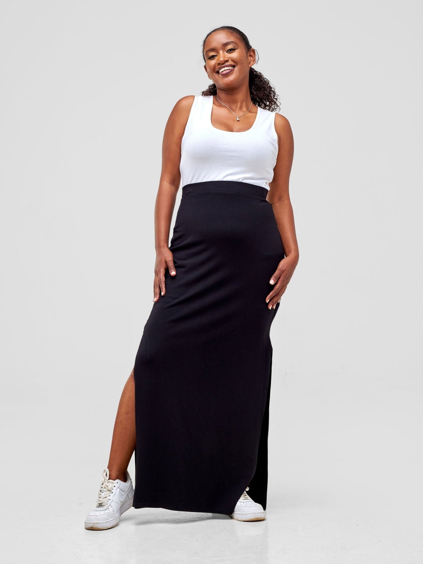 Vivo Jira Maxi Skirt - Black - Shopzetu