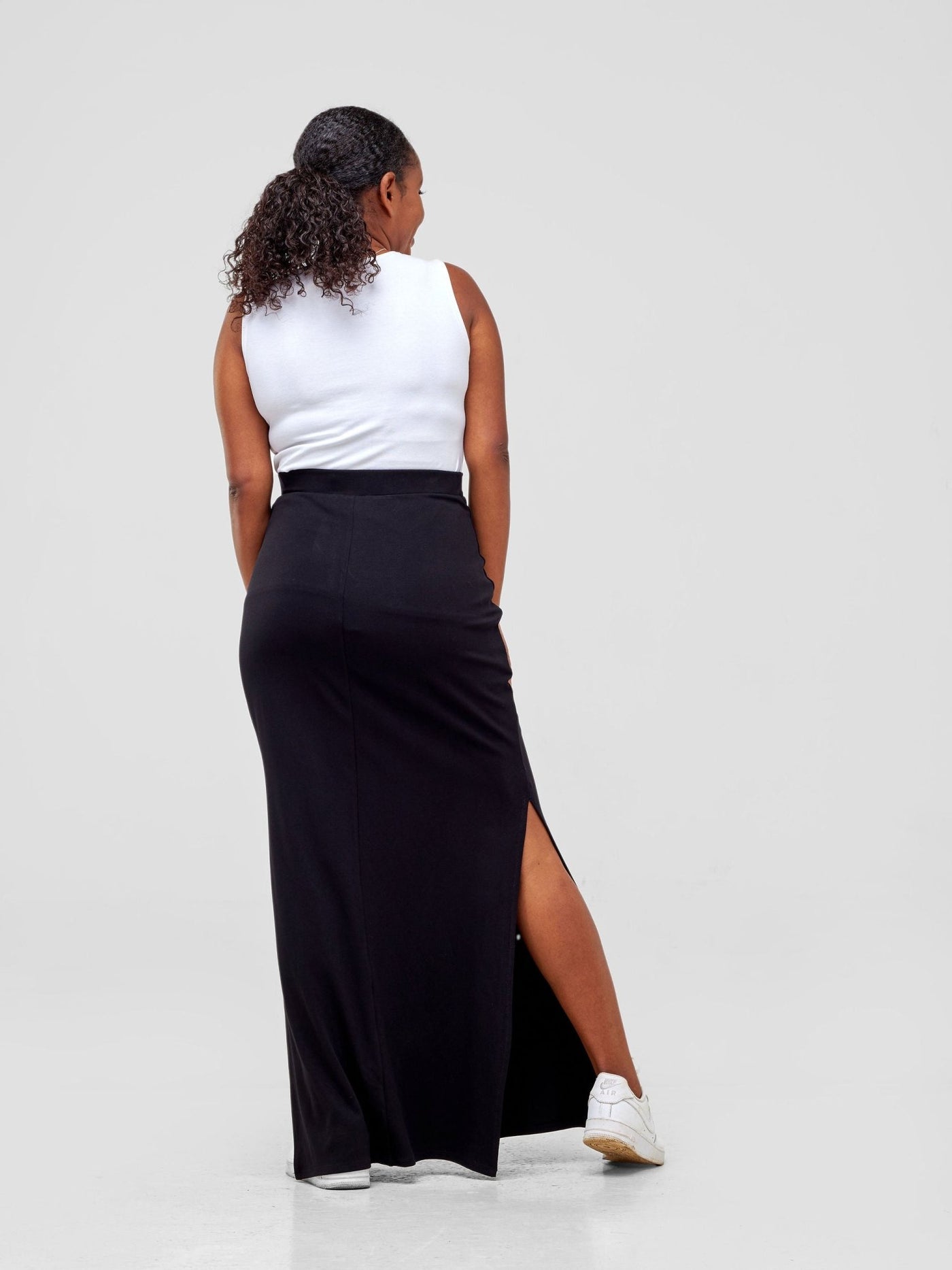 Vivo Jira Maxi Skirt - Black - Shopzetu