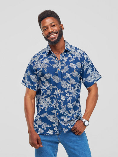 Zetu Men's Makena Flower Print Button Down Short Sleeved Shirt - Blue - Shopzetu