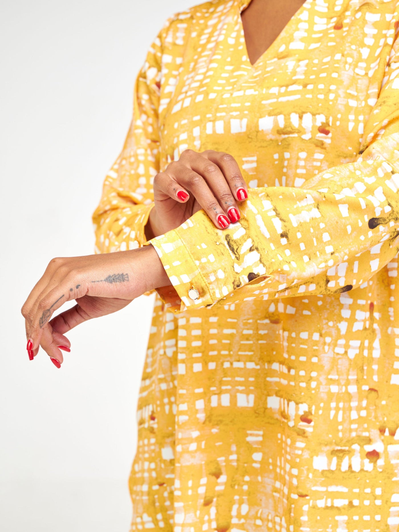 Vivo Ziwa Long Sleeve Ruffled Collar Tunic - Mustard / Off White Zuri Abstract Print