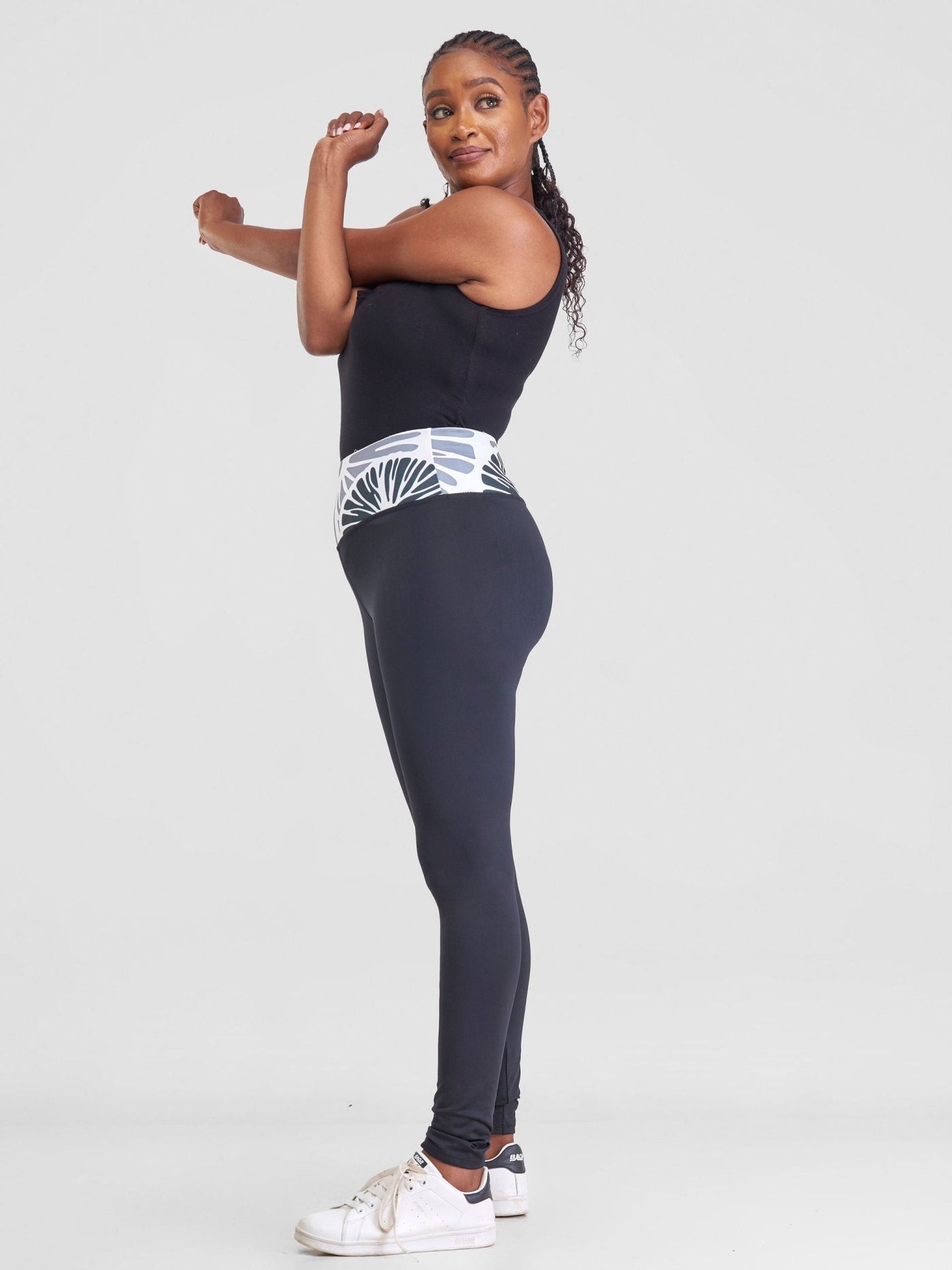 Vivo Lero Fitness Leggings - Black + Grey Kiwi Print - Shopzetu