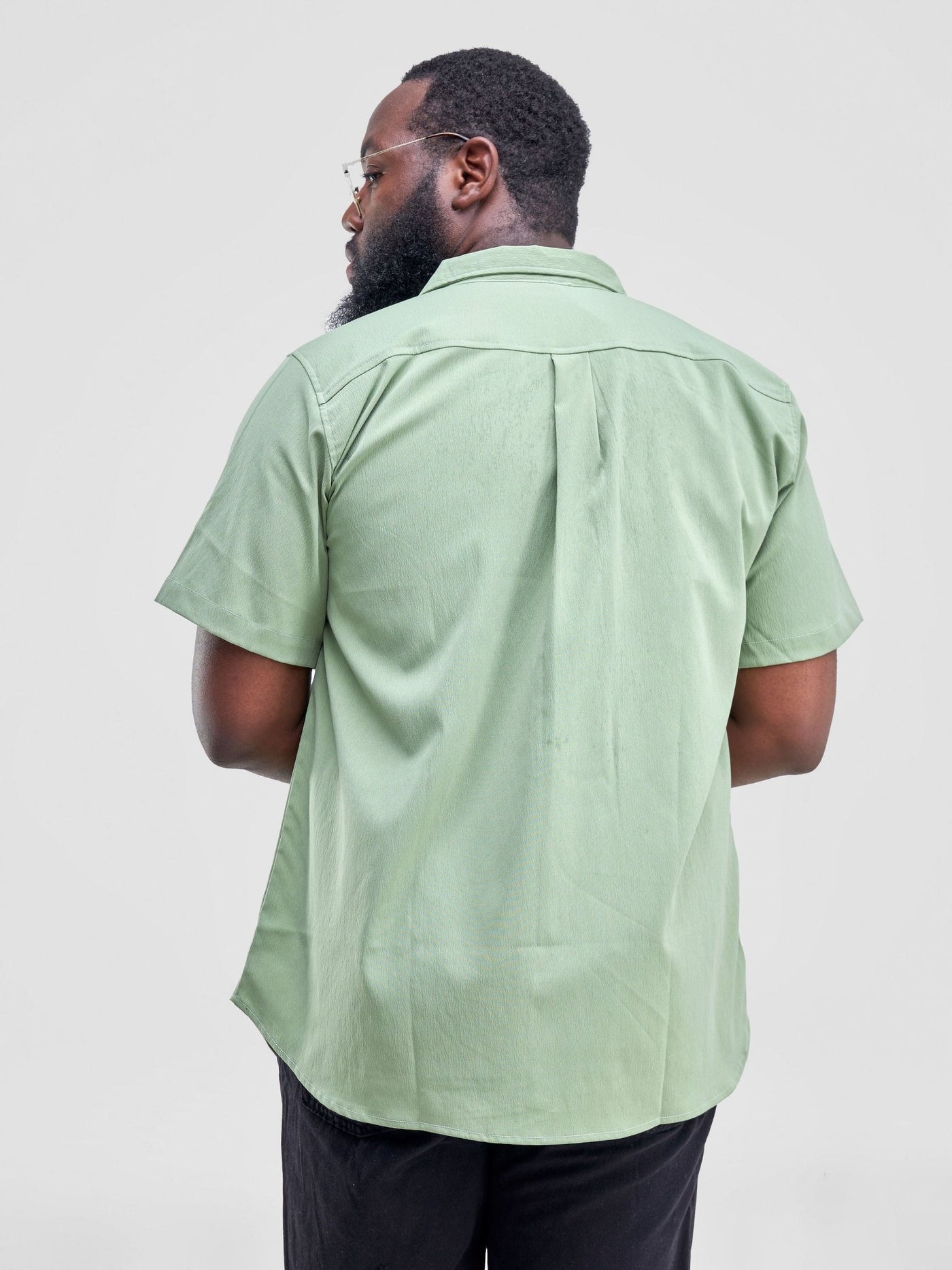 Zetu Men's Button Down Crepe Single Pocket Shirt - Green - Shopzetu
