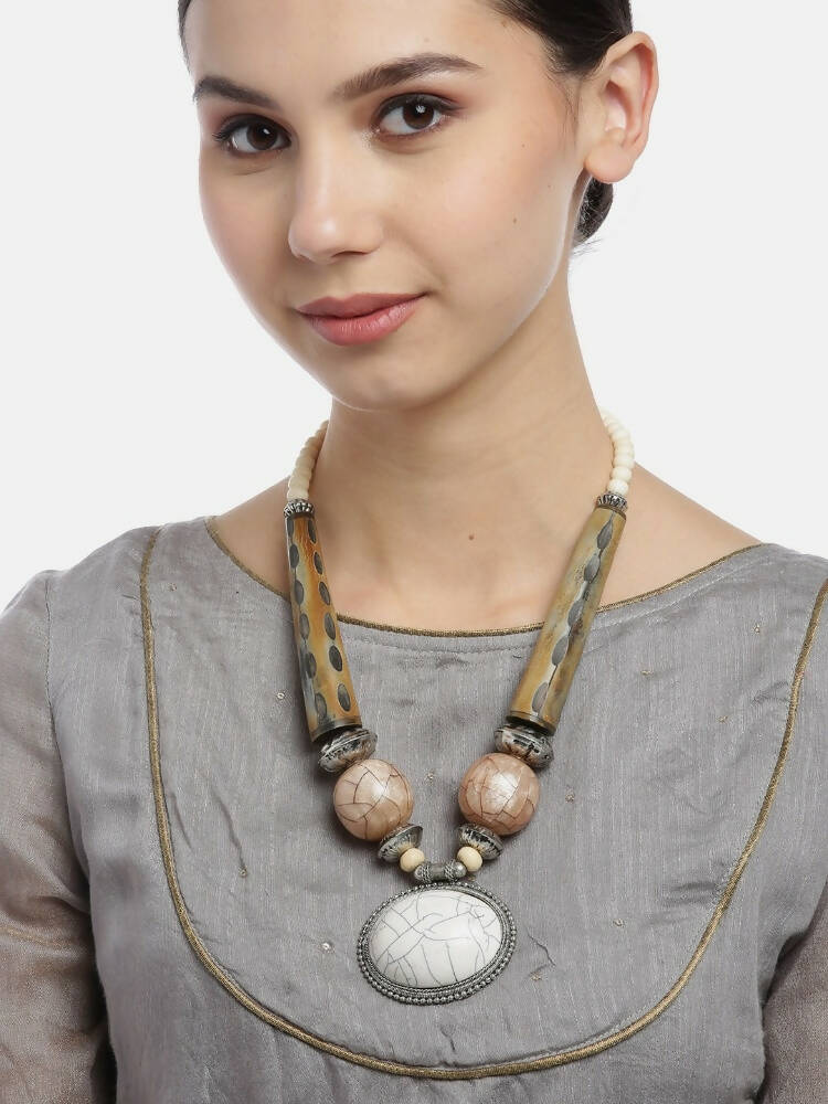 Slaks World Fashion Plated Beaded Necklace - Brown / White - Shopzetu