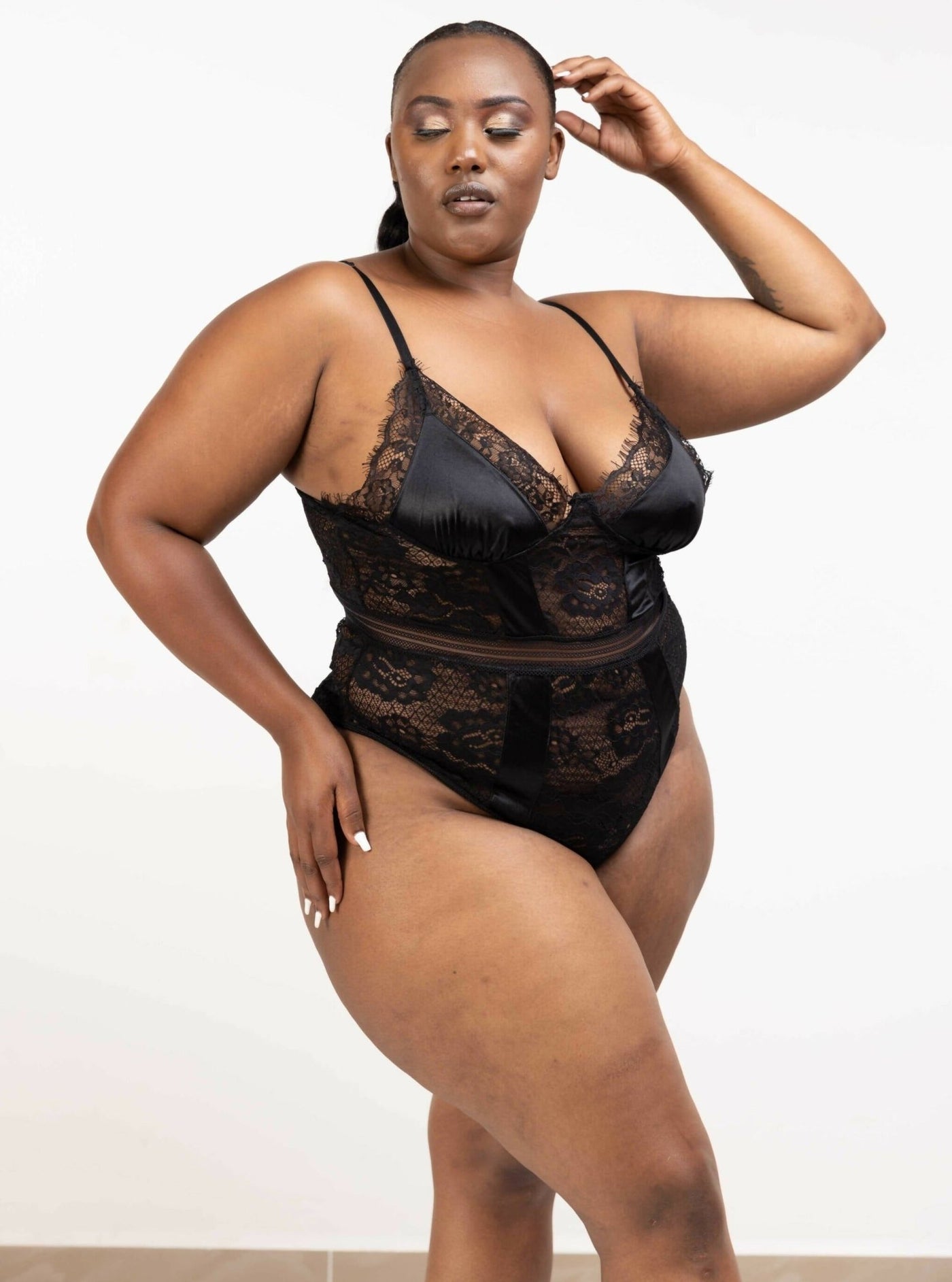 Intimates Kenya High Quality Eyelash Lace Splice Sexy Bodysuit - Black - Shopzetu