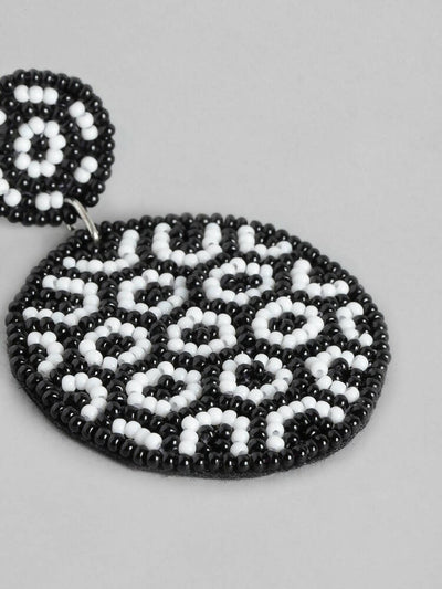 Slaks World Fashion B&C Circular Earrings - Black / White - Shopzetu