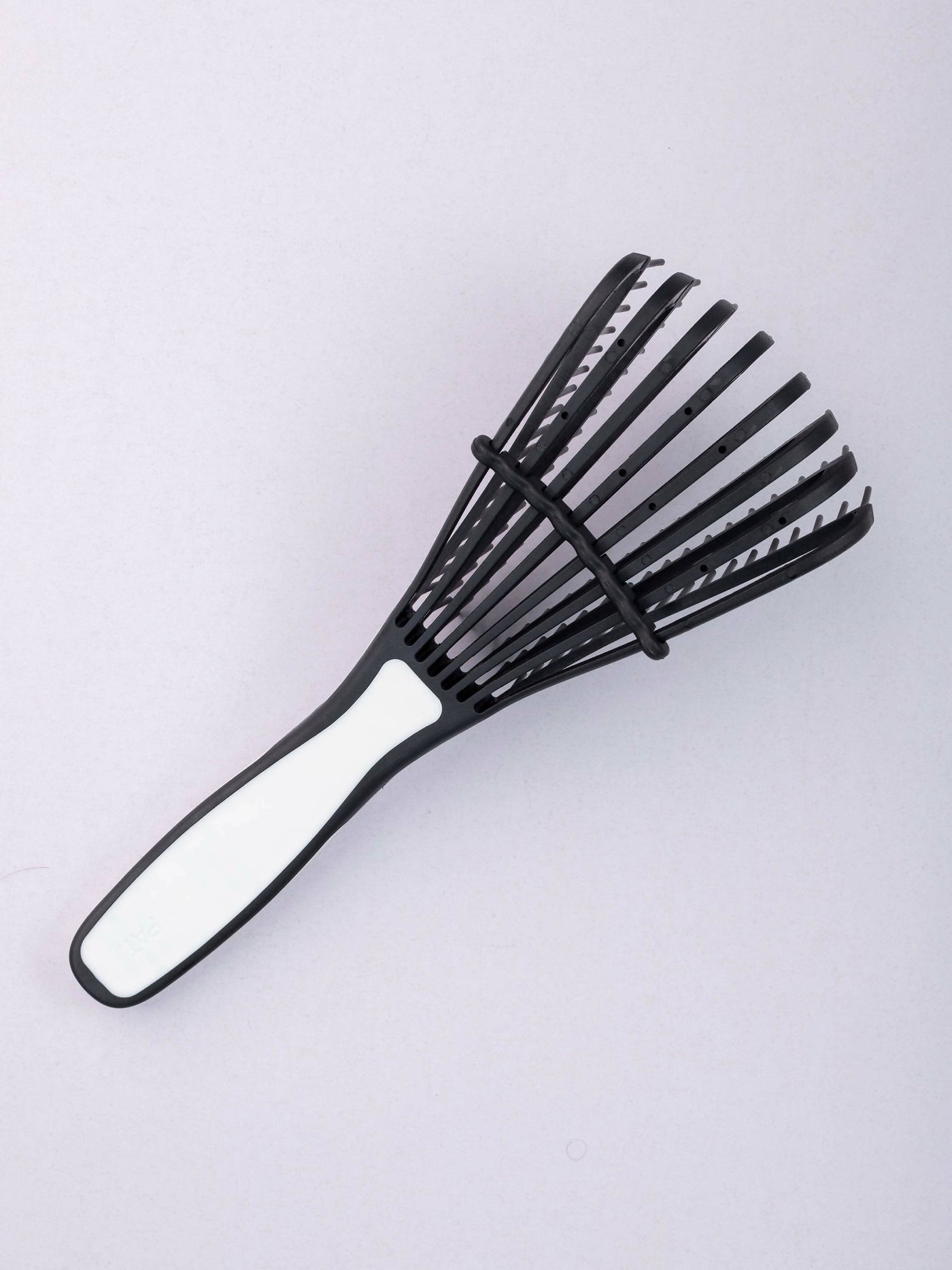 Nywele Chronicles Detangling Hair Brush - Black
