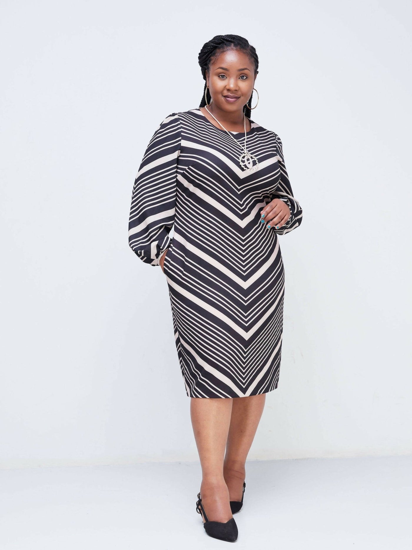 The Fashion Frenzy Chevron Print Dress- Black - Shopzetu