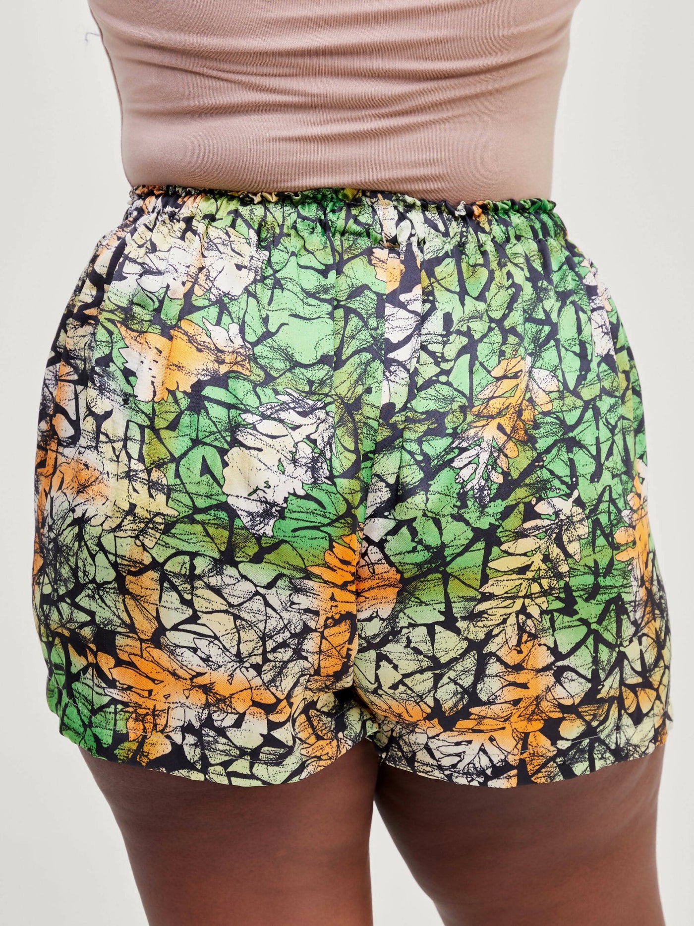 Zoe Qu'an Kaleidoscope Shorts - Orange / Green - Shopzetu