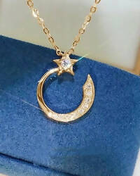 Slaks World Fashion Cresent Style Pendant Necklace - Gold - Shopzetu