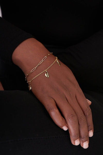 Soko Delicate Bidu Charm Bracelet - Gold - Shopzetu