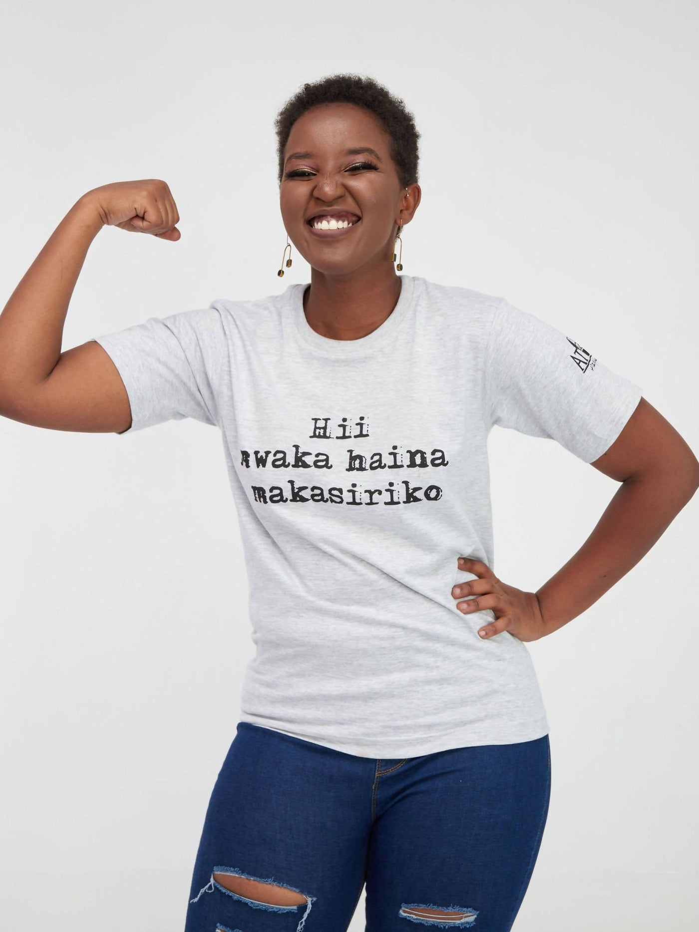 Zola Hii Mwaka Haina Makasiriko T-shirt - Grey - Shop Zetu Kenya